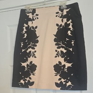Women's Black and Soft Pink Floral Pencil Skirt
